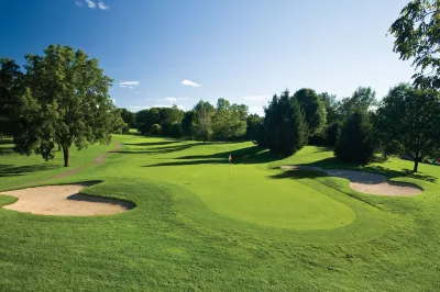 Gull Lake View Golf Resort Hotels in 