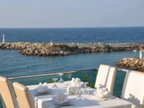 Diapolis Hotel
