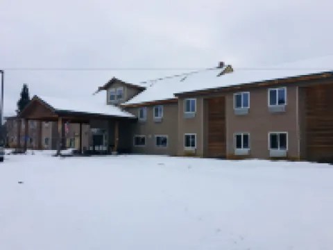 Boulder Creek Inn Hotels in Valley County
