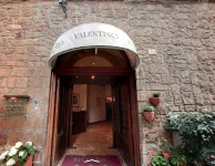 Hotel Valentino Centro Storico Отели рядом с достопримечательностью «Колодец Святого Патрика»