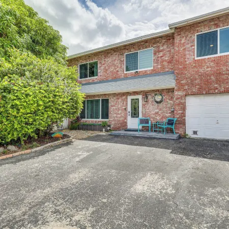 Sun-soaked Pompano Beach Home w/ Private Pool!