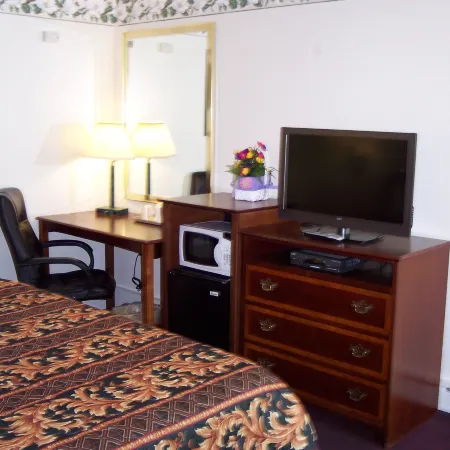 Shore Hills Motel