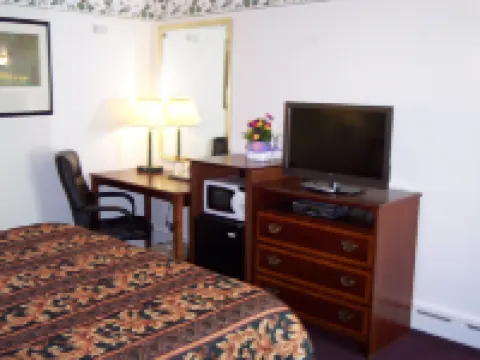 Shore Hills Motel