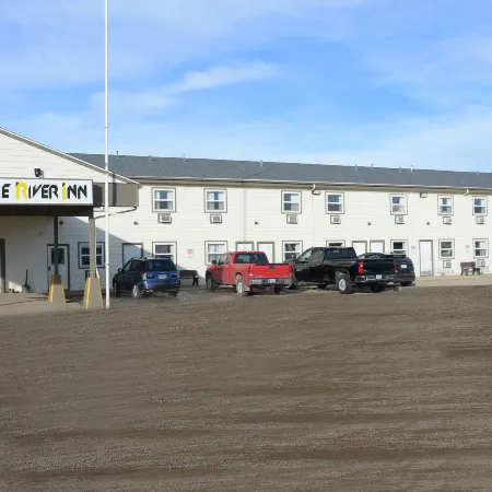 Yellowstone River Inn
