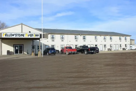 Yellowstone River Inn