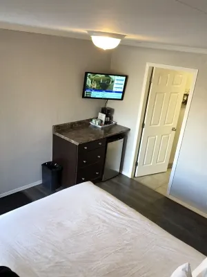 Maple Leaf Motel & RV Resort Hotels in Cawston