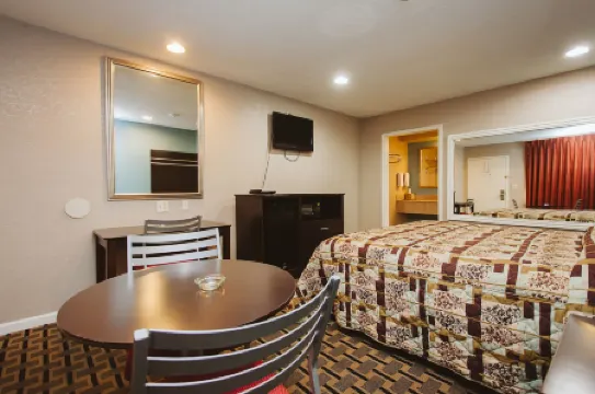 Regency Inn - Channelview