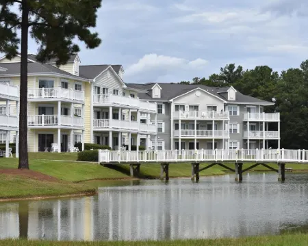 Brunswick Plantation Studio Unit 604l with Outdoor Pool and 27 Hole Golf Course Onsite by Redawning Hotels in Calabash
