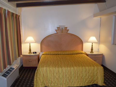 Stanlunds Inn and Suites