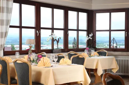 Akzent Hotel Altes Casino Отели в г. Кюнцелль