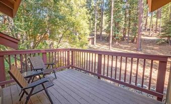 3614 Saddle Road 3 Bedroom Cabin by RedAwning