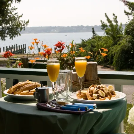 The Stirling House Waterfront Inn Greenport