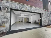 541 センターサークル 3BR 3.5BA 3 ベッドルーム タウンハウス バイ レッドオーニング