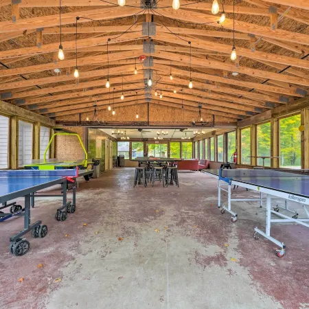 Cassopolis Cabin w/ on-Site Fishing Pier!