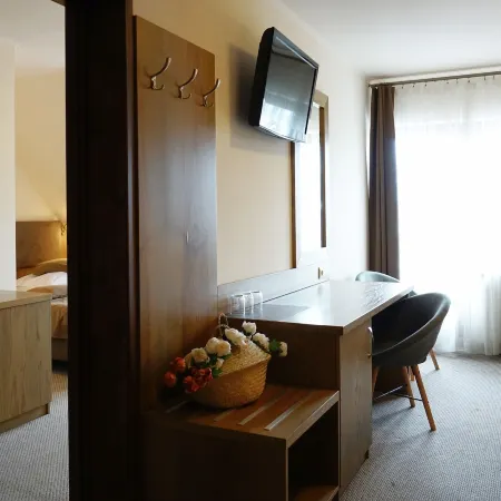 Zajazd BIAŁCZAŃSKI Dom Wypoczynkowy Restauracja Blisko Stoków Narciarskich