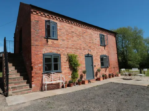 Granary 2 Hotels in 