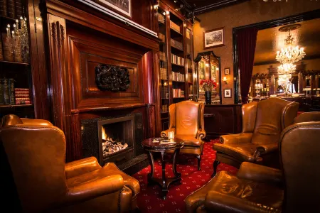 Boutique Hotel de Doelen Отели рядом с достопримечательностью «Simplon Poppodium»