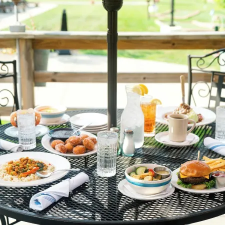 Brown County Inn Отели в г. Нашвилл