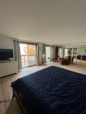 Jordan Bay Getaway Limit 8 Home