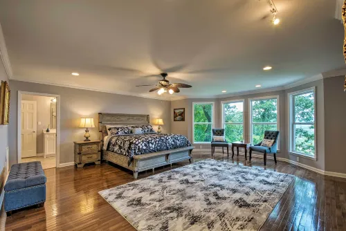 Stay above it All! Modern Home on Missionary Ridge - spa