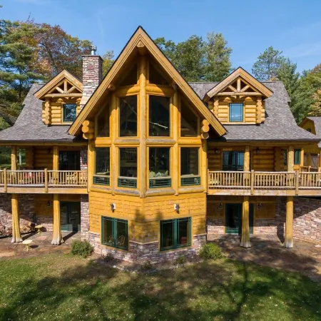 Osprey Lake Cabin 4 Bedroom Home by RedAwning