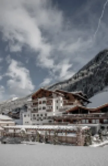 Hotel Weisses Lamm Hotels in Tobadill