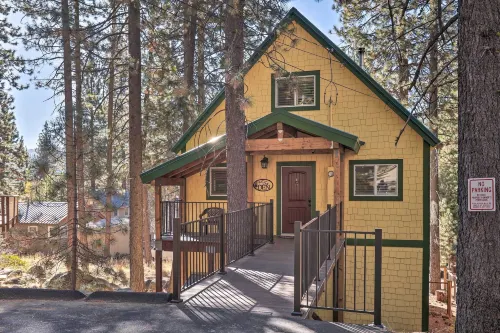 Close to Donner Lake and Skiing Truckee Getaway - Parkplatz