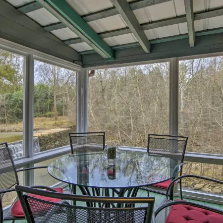 Warm + Peaceful Home w/ Fire Pit on Haw River