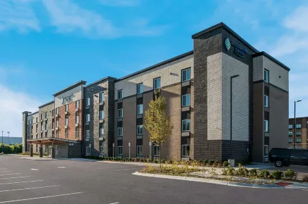 WoodSpring Suites Detroit Sterling Heights Отели рядом с достопримечательностью «Birmingham Jewelry»