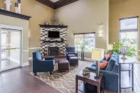 Comfort Inn & Suites Greenwood Near University Hotels in Abbeville