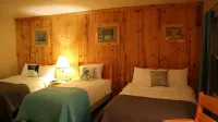 Holiday Motel Hotel a Manistique Township