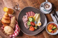 Hotel Restaurant Südrast Dreiländereck - breakfast