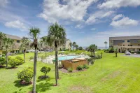 St Augustine Resort Condo - Walk to Crescent Beach - Uima-altaat