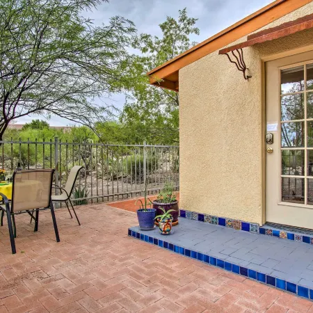 Charming Tucson Casita Near Hiking and Biking!