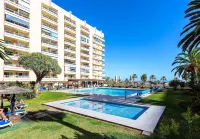Hotel Apartamentos Pyr Fuengirola Отели в г. Фуэнхирола
