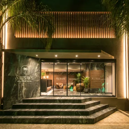 Alsus Boutique Hotel - Adults Only Отели рядом с достопримечательностью «Пляж Амудара»