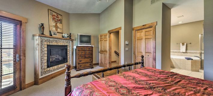 Southwind Seven Springs Home on Ski Slopes! Hotels in Somerset County