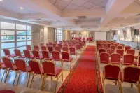 Suites Hôtel les Charmilles & Spa Hotels in Soukra