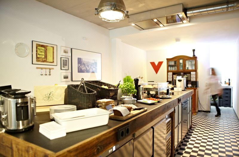 V-Hotel photo 2