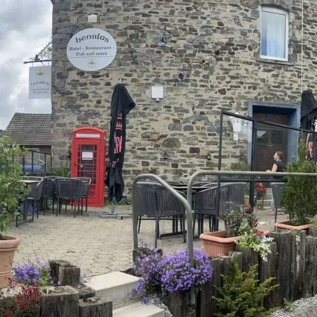Henblas Hotel