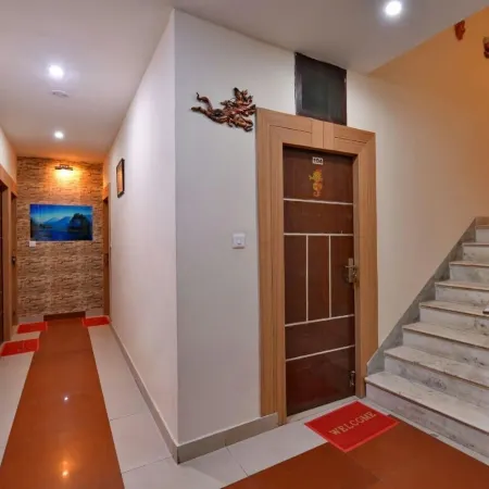 Hotel Dharam Villa