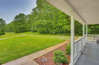 2 Mi to Woodbury Wildlife Area Cozy Farmhouse! - WiFi