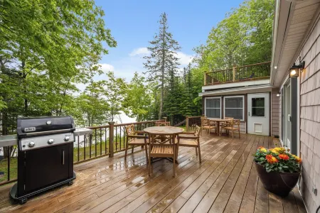 Oceanfront Peaceful Getaway - close to Acadia's Schoodic Peninsula