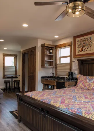 Clear Creek Inn Отели в г. Джорджтаун