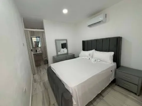 Condo facing the pool in the heart of Sosua Отели рядом с достопримечательностью «Плайя Алисия»