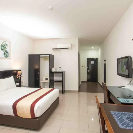 Swan Garden Hotel Отели в г. Масаи
