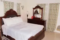 Palms Paradise Drax Hall