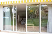 Jamaica Beach House Hotels in La Pobla de Farnals