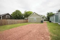 Chic Thomasville Home Walk to Downtown! - 3 stjerner