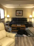 One Mile from Airport!!   3 Bedroom Lodge Sleeps 5 to 7 - 2 étoiles